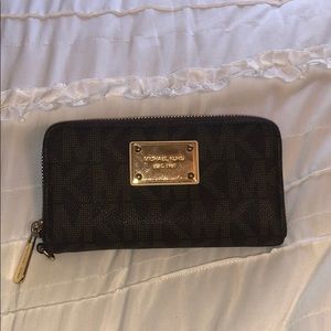 Michael Kira Wallet
